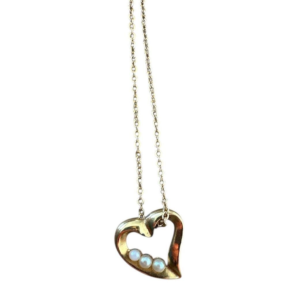 Vintage Avon Gold Tone Heart Necklace 19” Chain Faux Pearl 80s 90s Valentine's